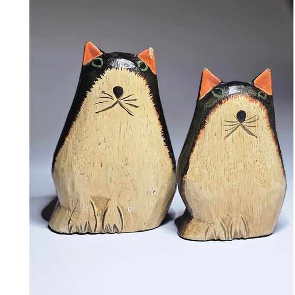 Pair of handcrafted wood Folk Art Cats Vintage 1980s Green eyes Pink ears - Picture 1 of 4
